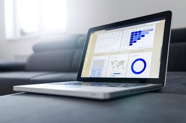Technographics Explained: How to Sell Smarter Using Tech Stack Data